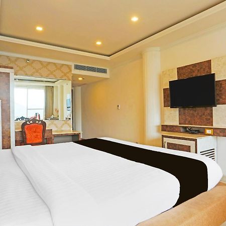 Super Townhouse Oak Dharamshala Near Maximus Mall Buitenkant foto