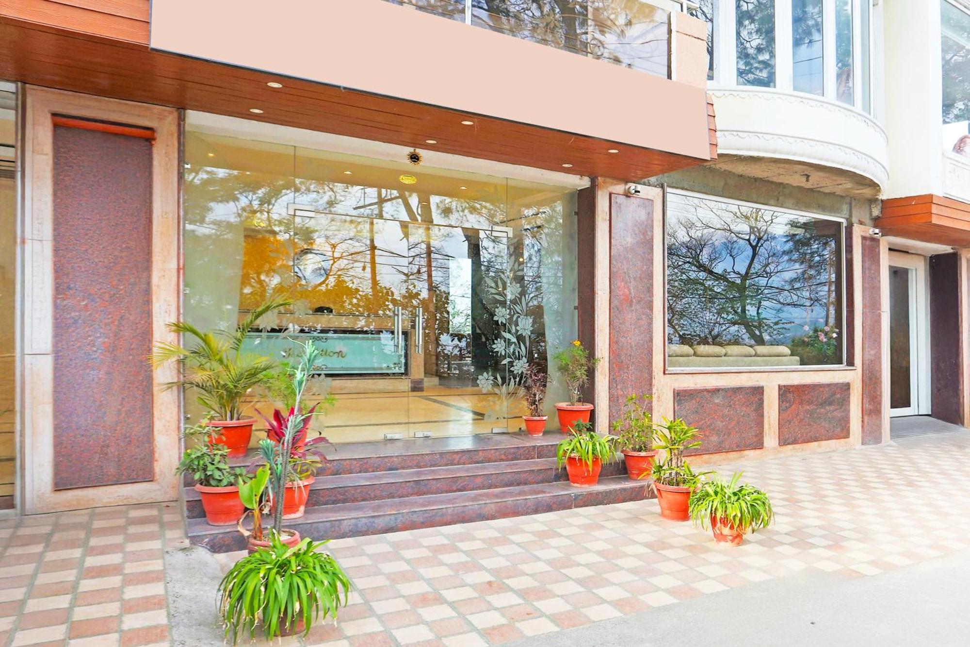 Super Townhouse Oak Dharamshala Near Maximus Mall Buitenkant foto