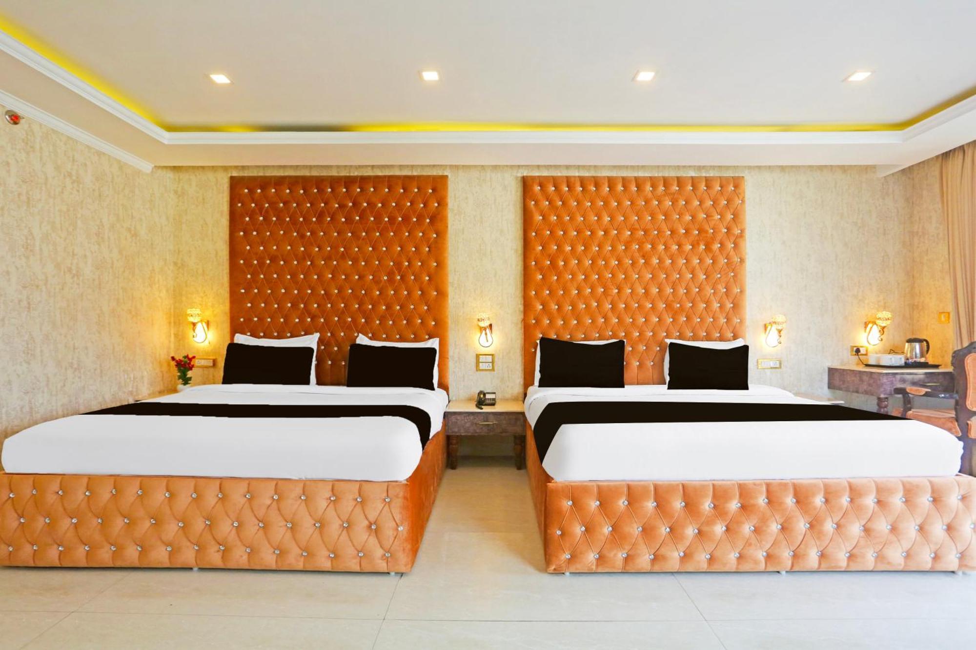 Super Townhouse Oak Dharamshala Near Maximus Mall Buitenkant foto